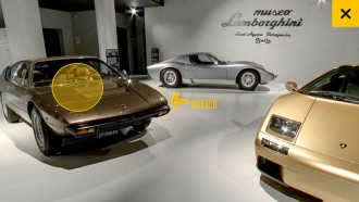Augmented-Reality-Lamborghini-AR-Screenshot-Museum-Feature
